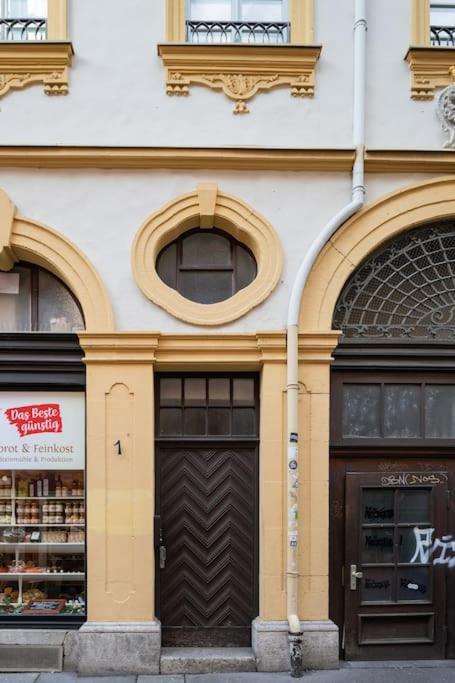 Barockes Wohnen Am Marktplatz-Stadtmitte 维尔茨堡 外观 照片